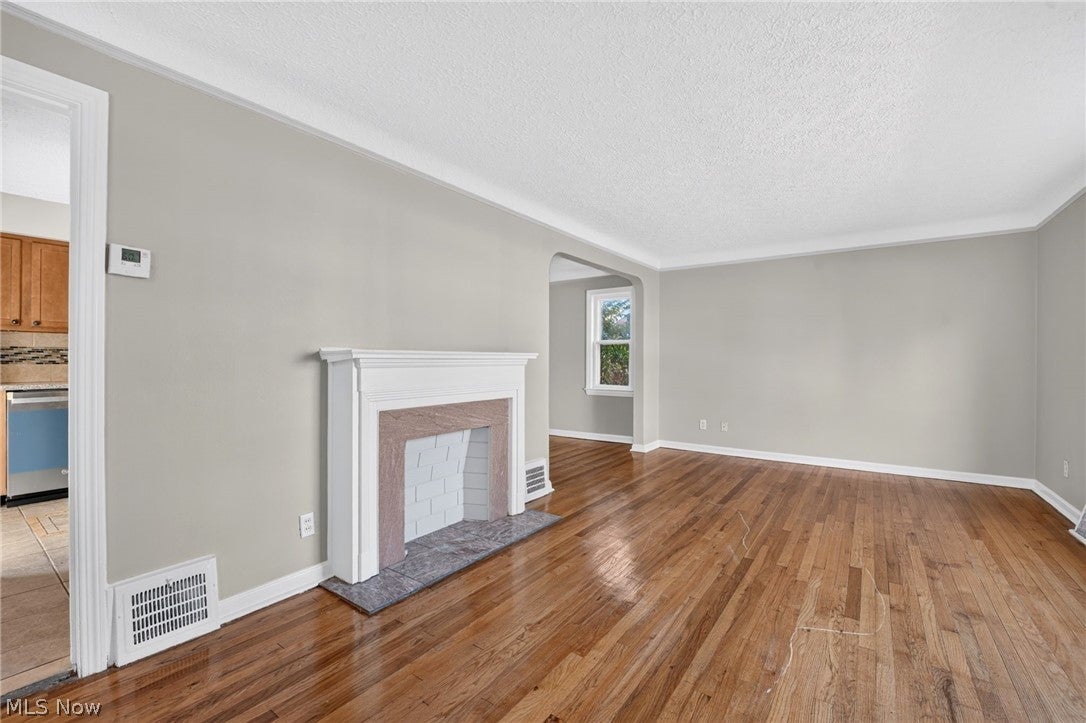 3846 Grosvenor Road