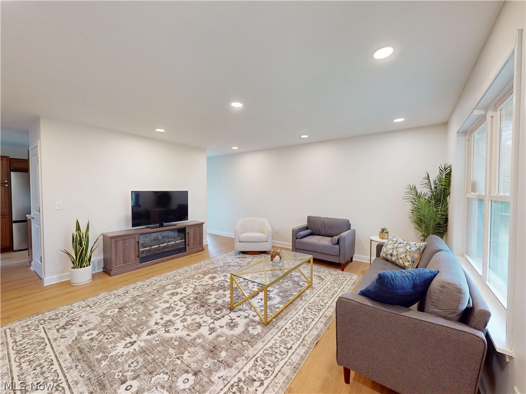 3264 Grenfall Road