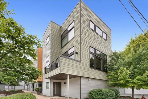 18875 Riversouth Terrace Unit 7, Fairview Park, OH 44126 - #: 5172162