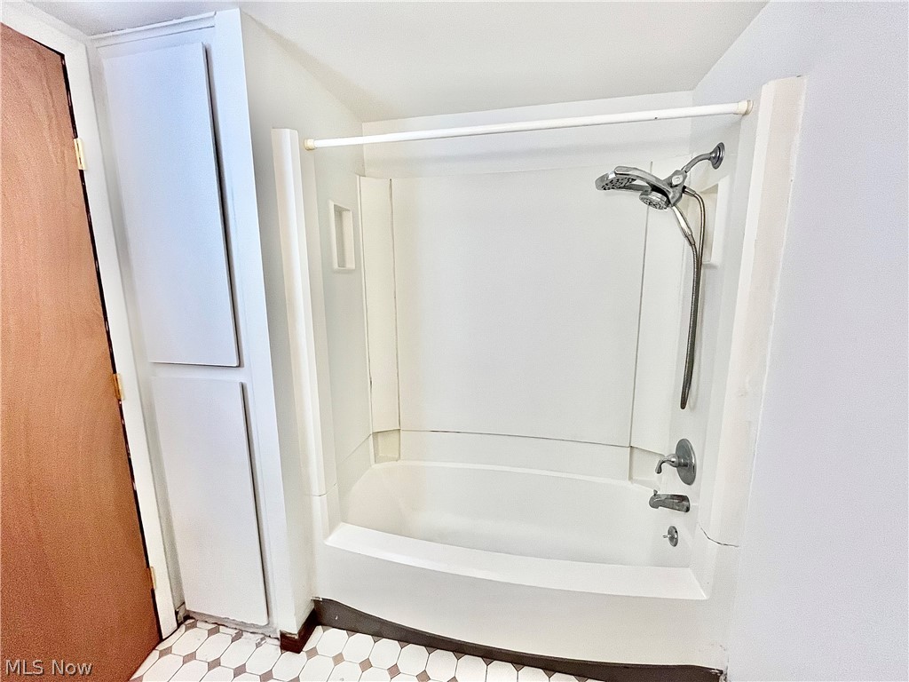 Connecticut Western Reserve - Residential