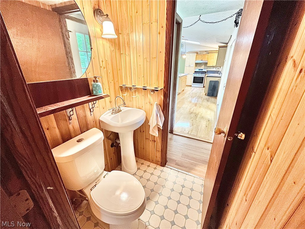 Connecticut Western Reserve - Residential