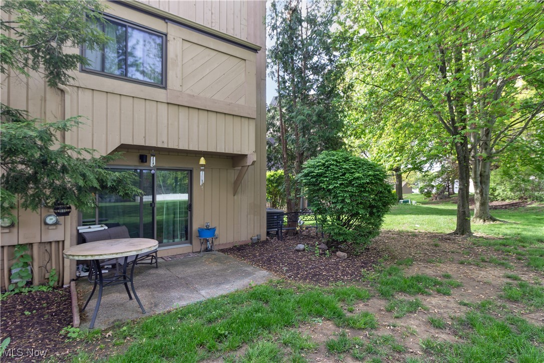 80 Landings Way, Avon Lake, Ohio image 19