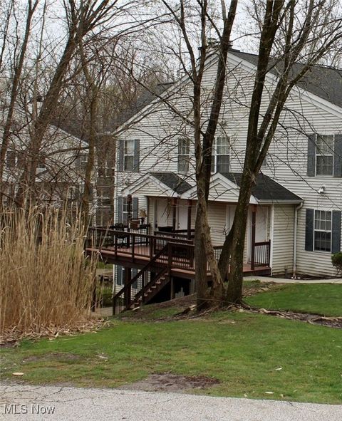 2004 Stoney Run Circle Broadview Heights OH 44147