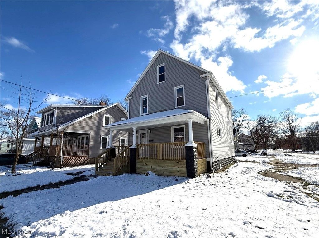 Photo of 204 Atlantic Street NE, Warren, OH 44483 (MLS # 5176208)