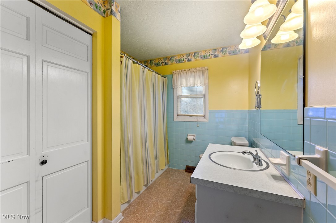 420 Aurora Drive, Youngstown, Ohio image 27
