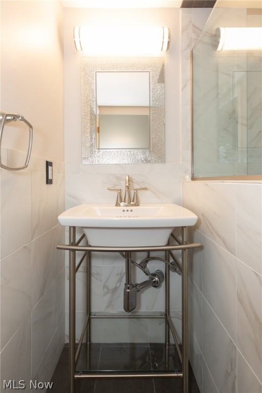 Meridian Condo - Residential