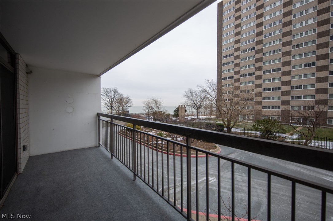 Meridian Condo - Residential