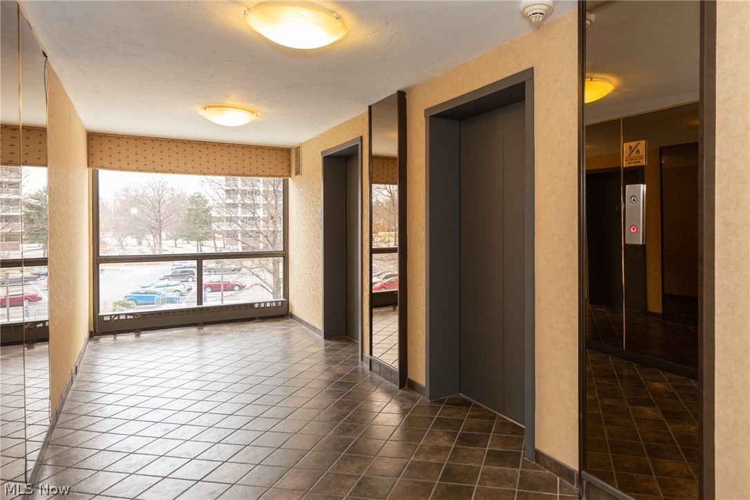 Meridian Condo - Residential