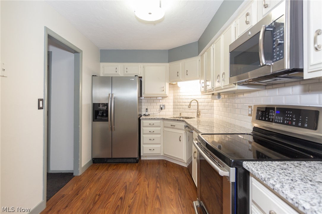 Meridian Condo - Residential