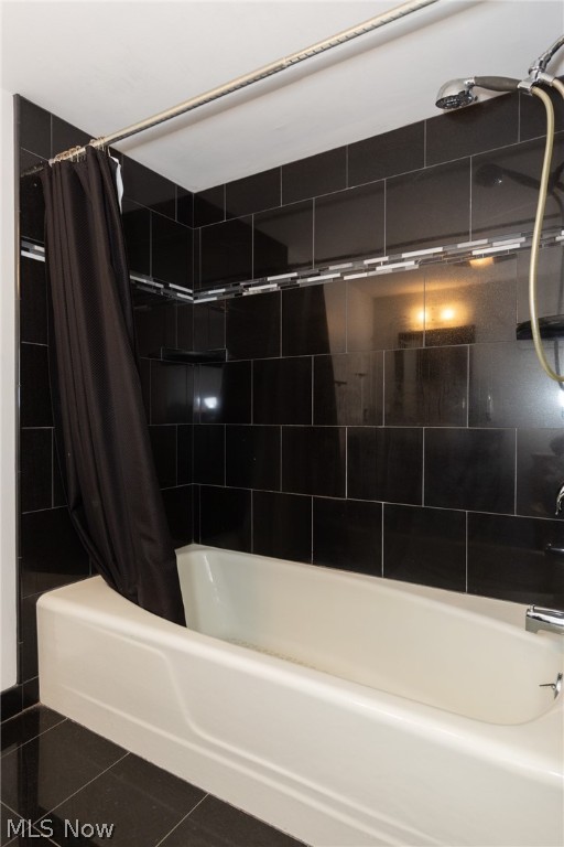 Meridian Condo - Residential