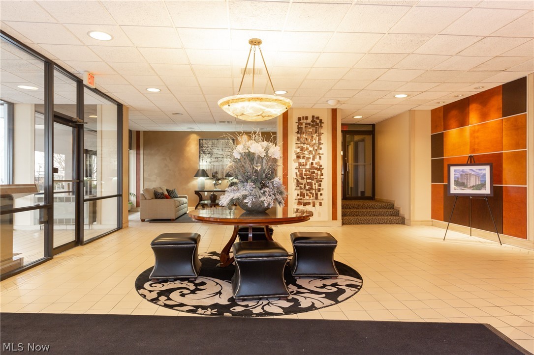 Meridian Condo - Residential