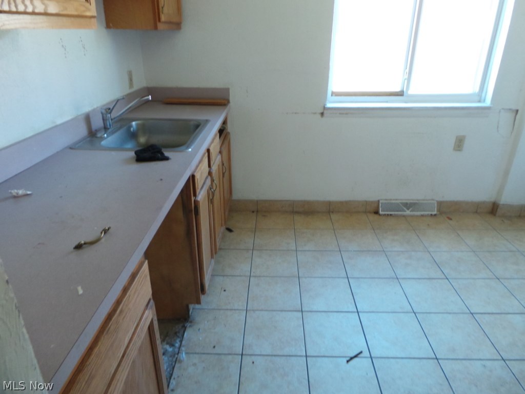 Banbury Village Condo - Residential