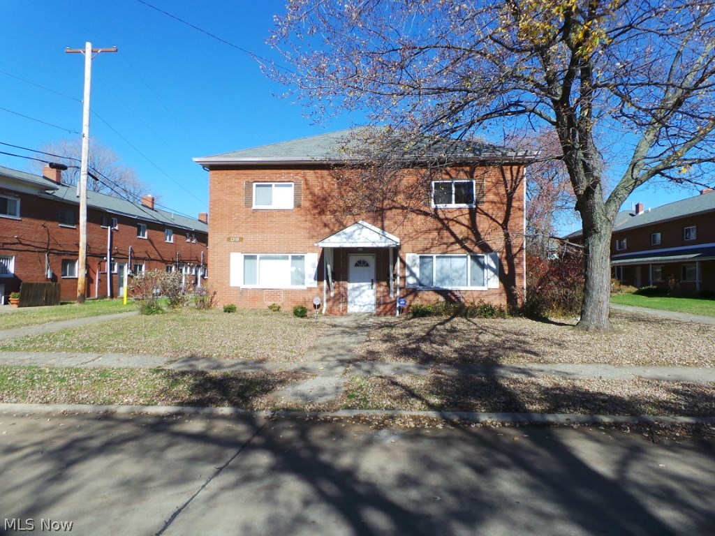 Banbury Village Condo - Residential