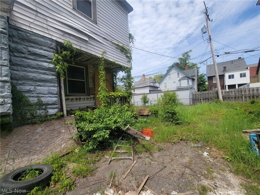 1737 Lakefront Avenue