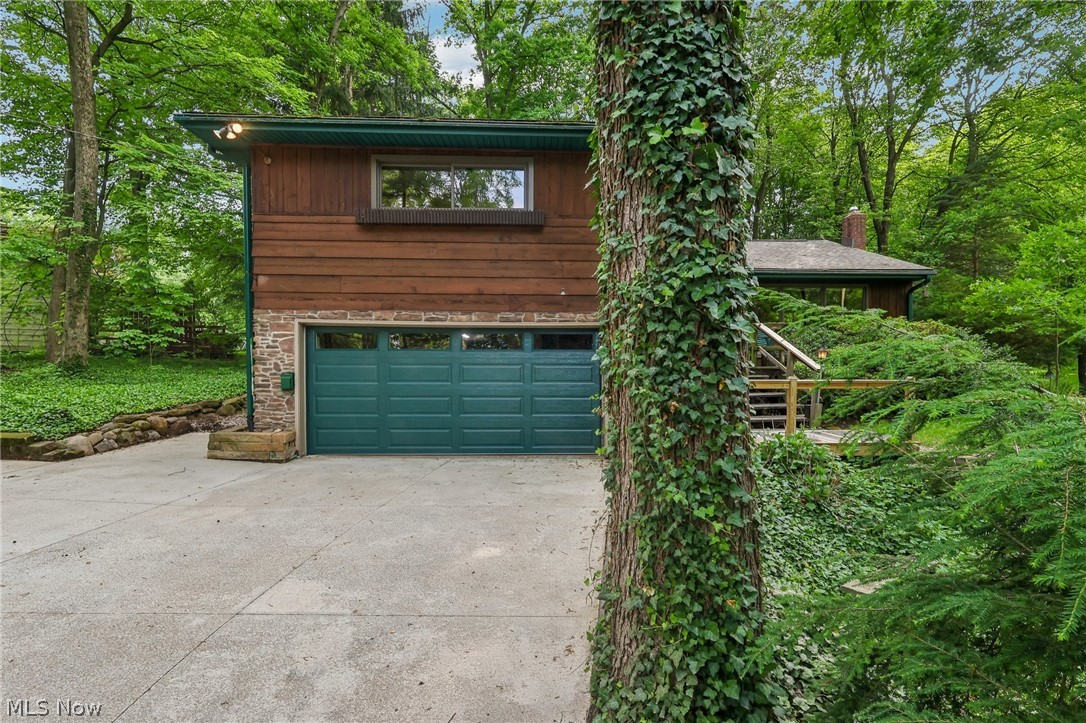 884 Dogwood Terrace