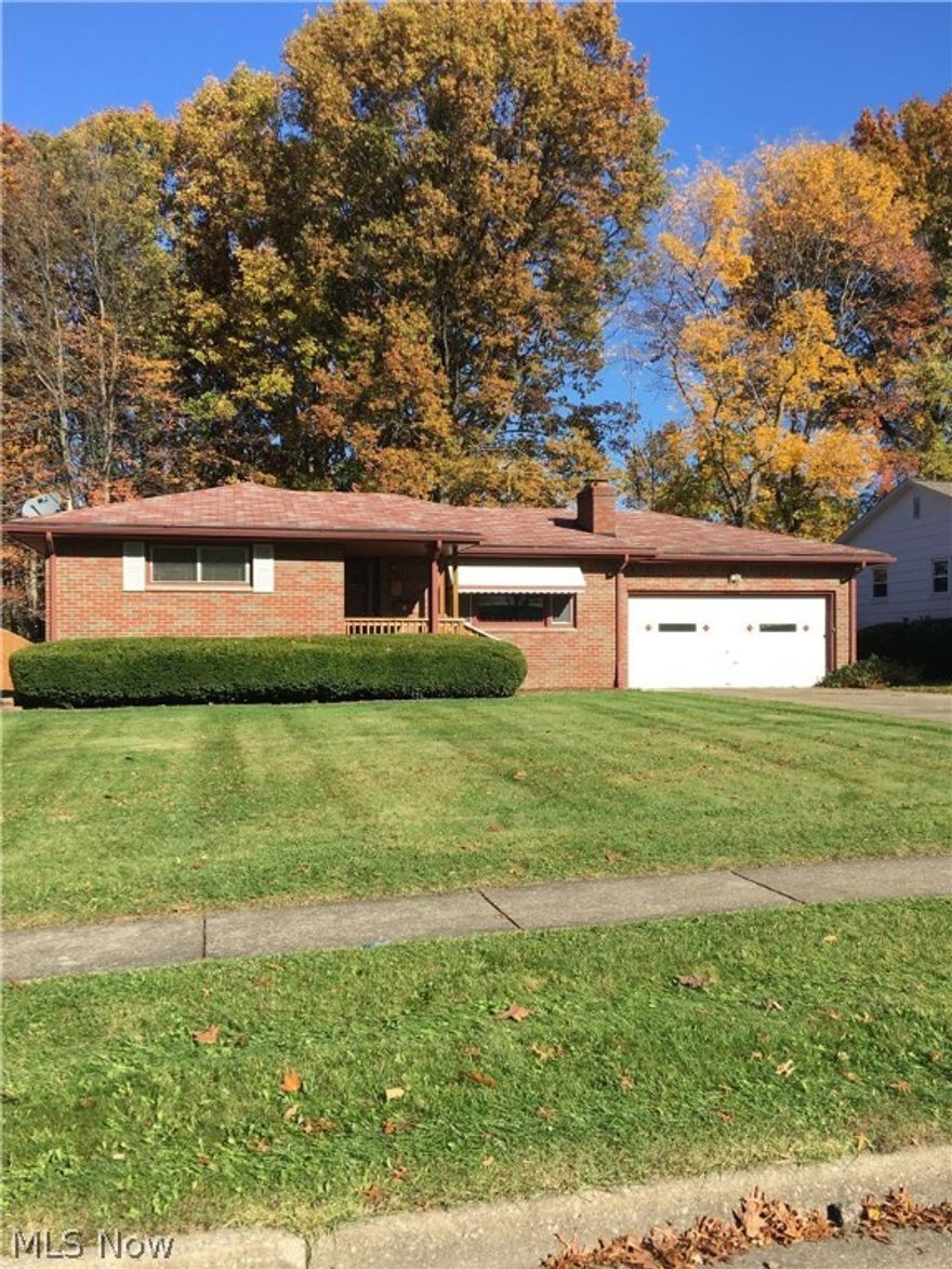 3 Bedroom ranch with new stove, fridge and range hood. Spacious living room, Kitchen and dinning room have new tile floors, neutral bath with new tile floor. hardwood floors in bedrooms and living room. spacious enclosed screened in patio of garage. private back yard and nice storage shed with new roof. This home is move in ready. Full basement.