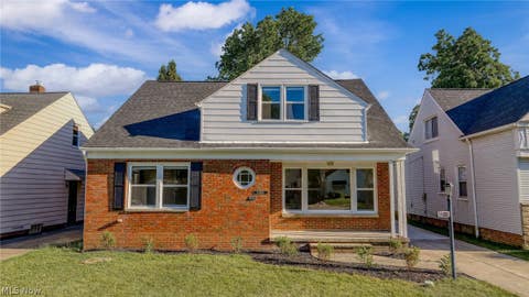Homes For Sale - 24006 E Silsby Road<br/> Beachwood, OH 44122