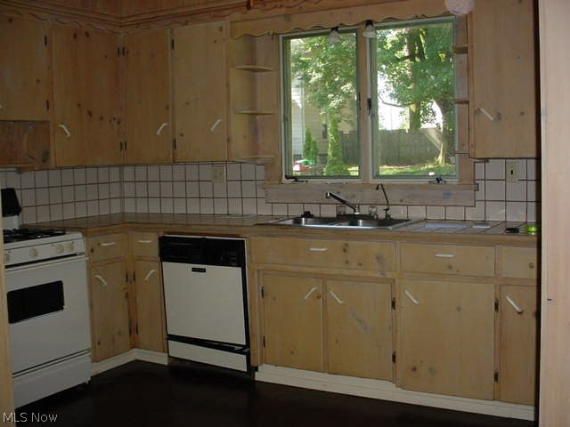 Village/Hartville - Residential
