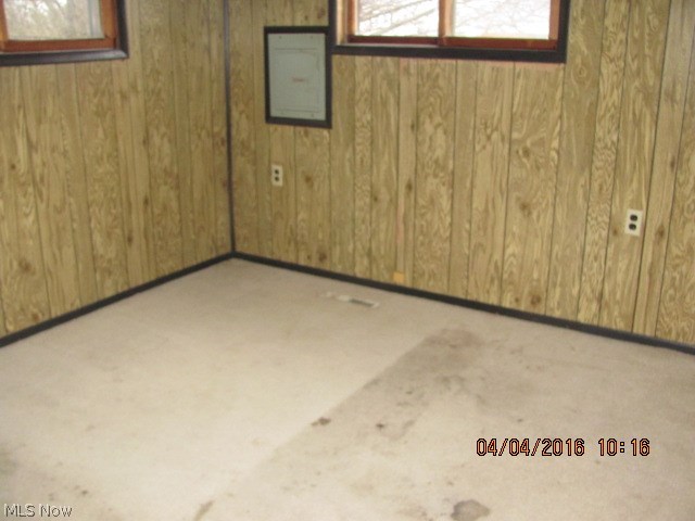 Village/Seville 14 - Commercial Sale