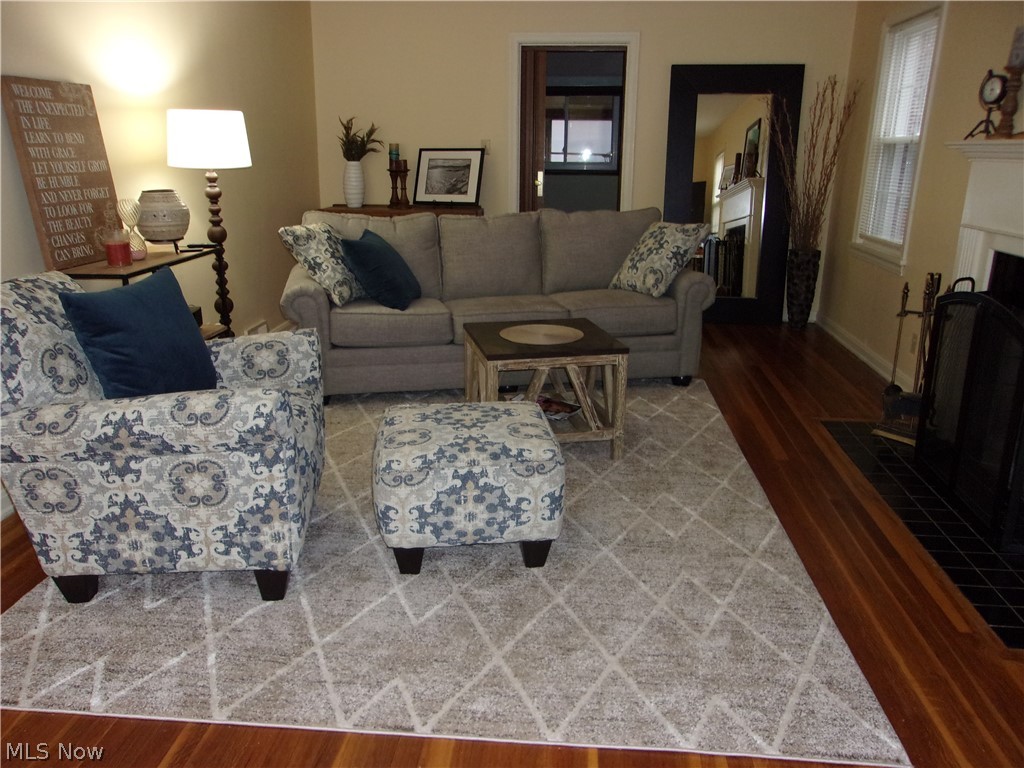 Gorge Falls - Residential