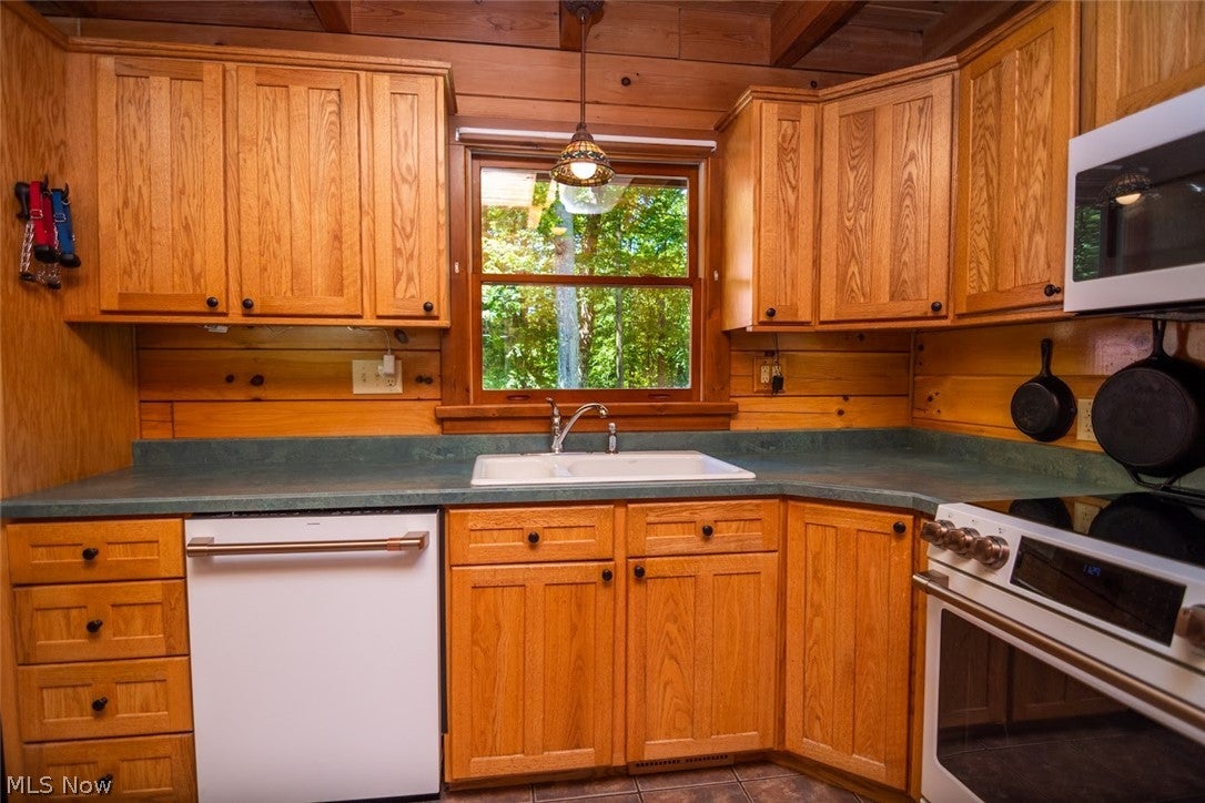 205 Stratton Lane