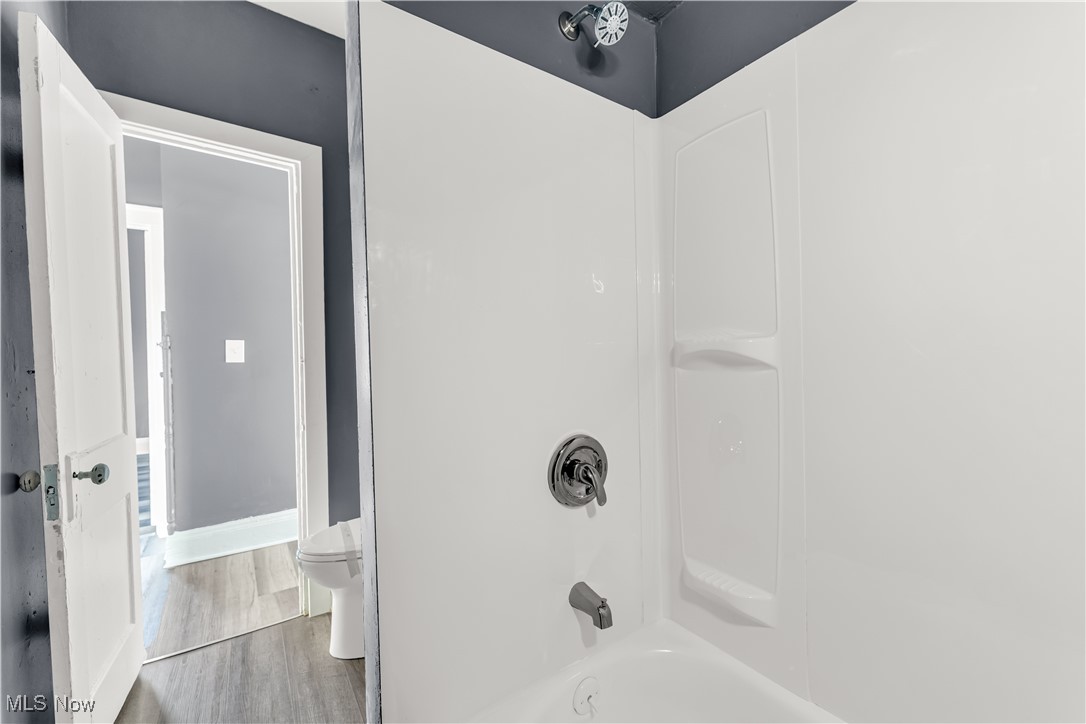 Lake Shore - Residential Lease