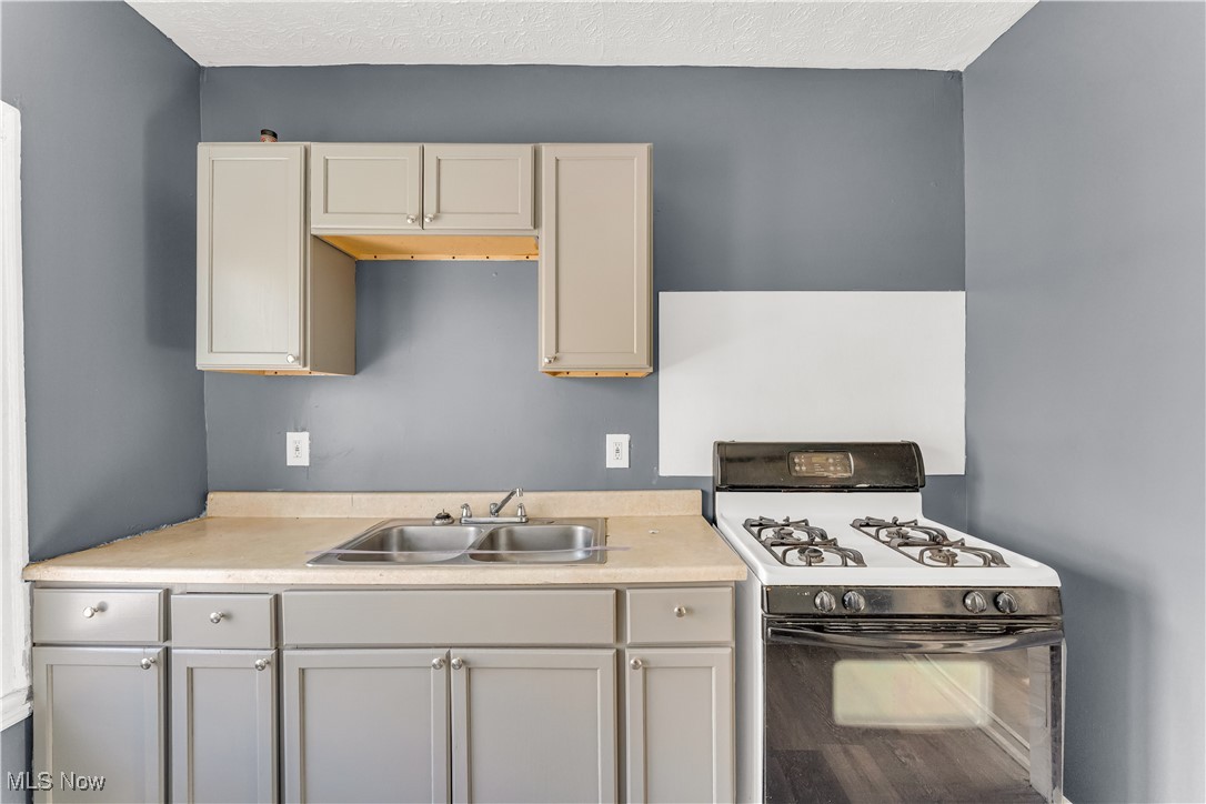 Lake Shore - Residential Lease