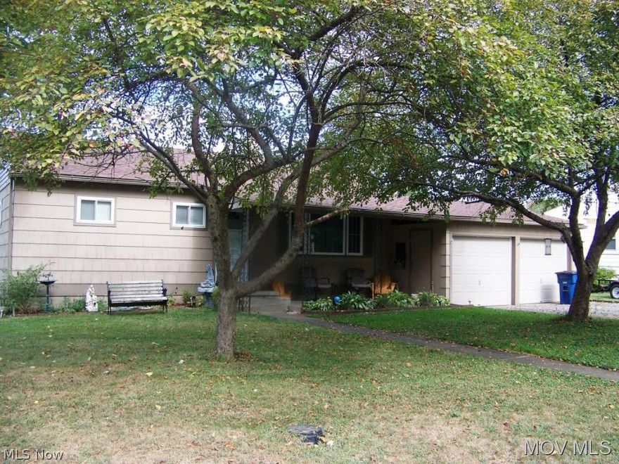 Great little ranch with many updates. Newer roof (2011), drywall, new garage doors, laminate floor in kitchen & dining, upgraded to 200 amp service and added insulation. Spacious living room offers hardwood floors. Awesome covered back deck and small yard for easy maintenance. Move in ready. M768 JJ  Elem: Putnam Elementary School  Elem/Bus: N  JrHigh: Marietta Middle School School  JrHigh/Bus: Y  High: Marietta High School  High/Bus: Y  Fire: VOL  Police: SHF  PossFreeGas: N  ;SQFT=Fin L1:875, Fin Bsmt:144, Fin Above:875, Fin Total:1019, Unfin Bsmt:731, Unfin Above:731;GAR= 2 Car Att