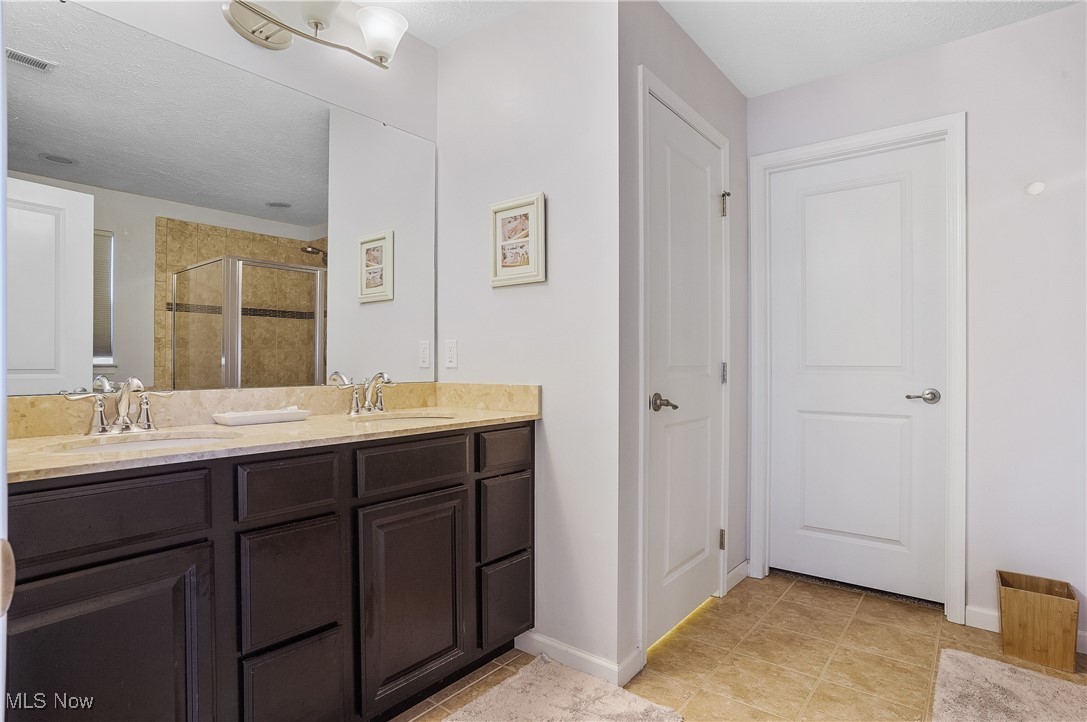 1499 Brentfield Drive, Wadsworth, Ohio image 14