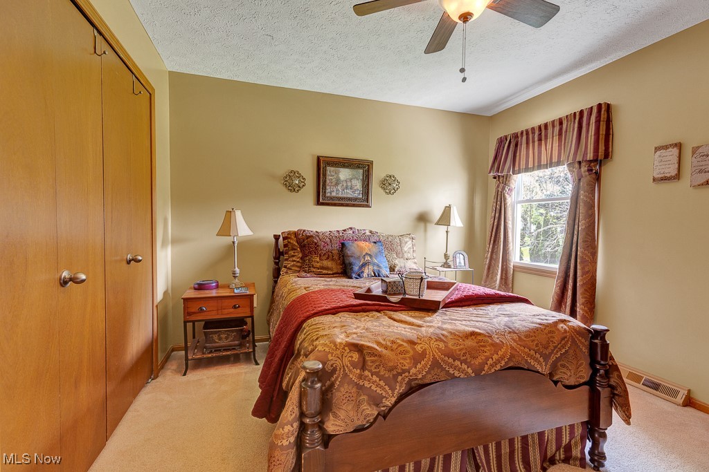 1322 Sharonbrook Drive, Twinsburg, Ohio image 22