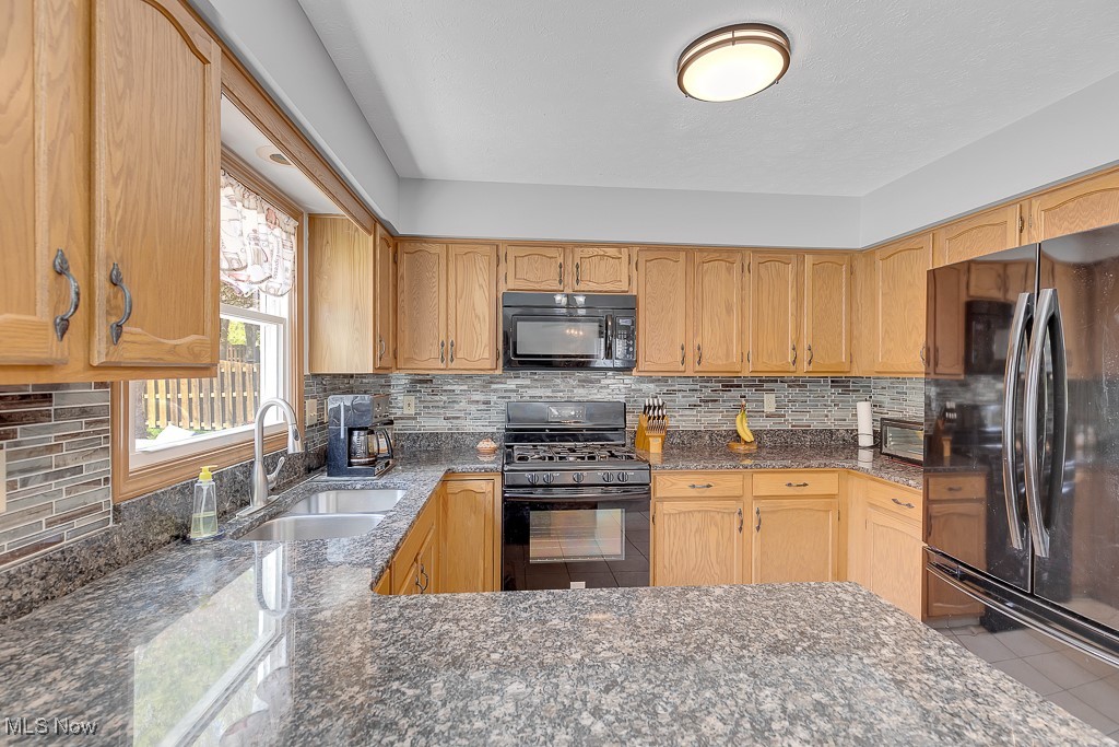 1322 Sharonbrook Drive, Twinsburg, Ohio image 5