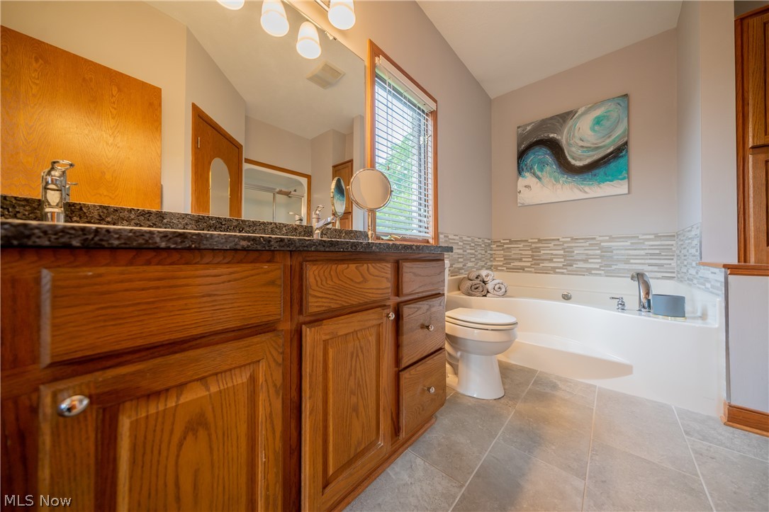 Emerald View Condominium - Residential