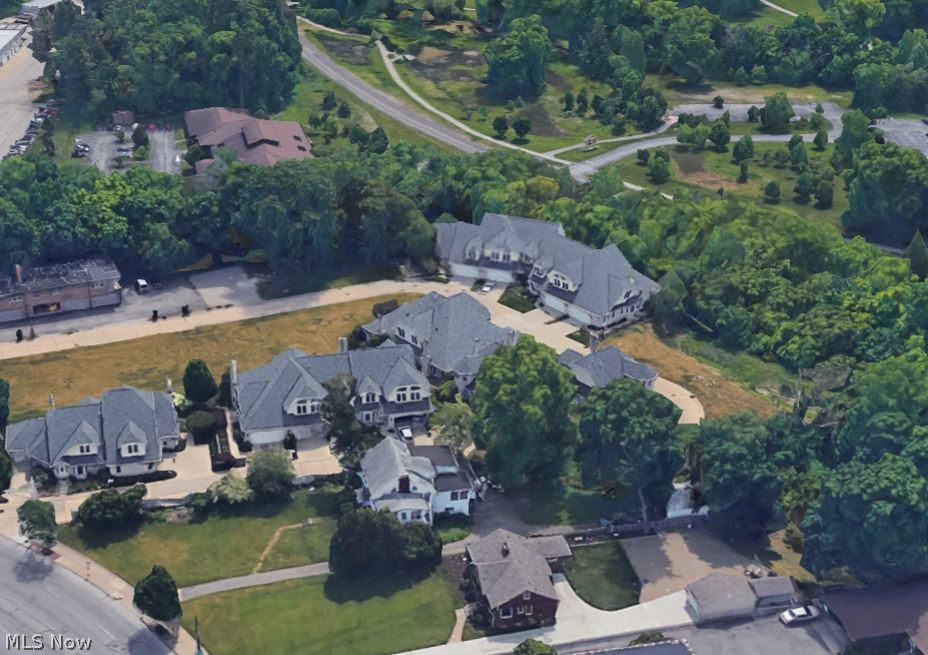 Emerald View Condominium - Residential