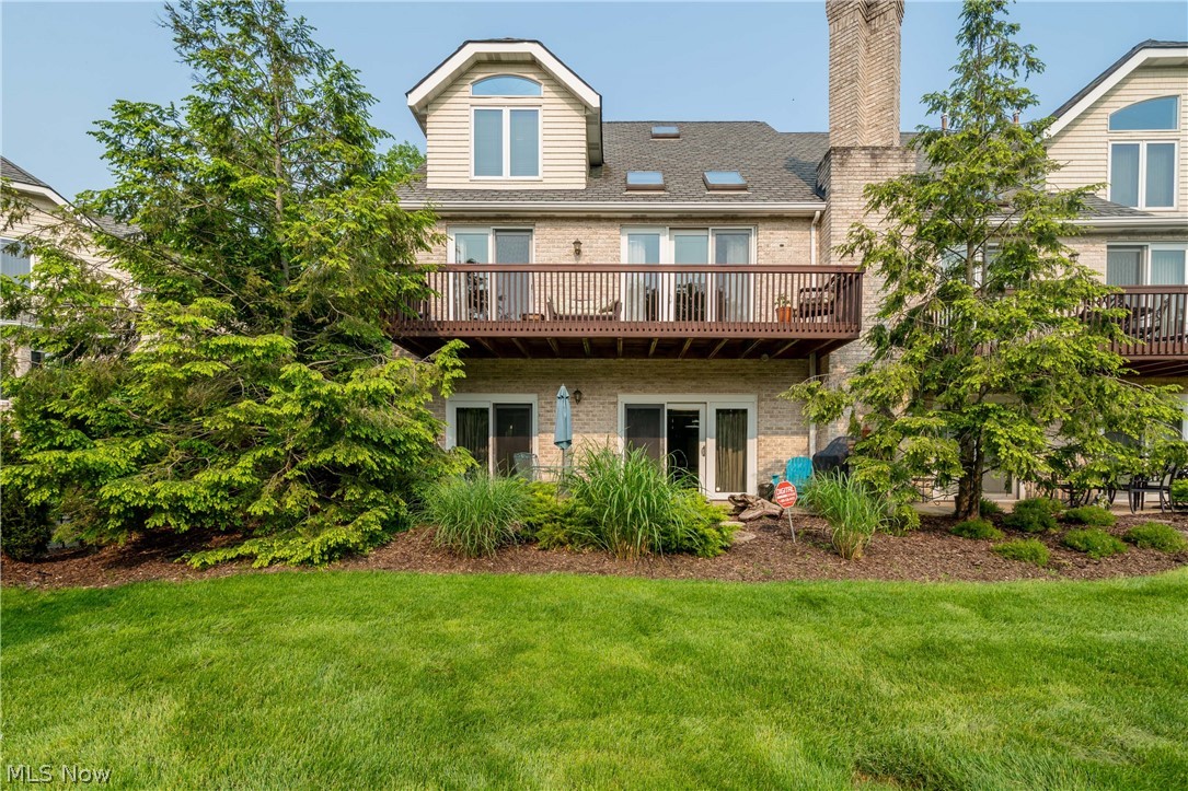 Emerald View Condominium - Residential