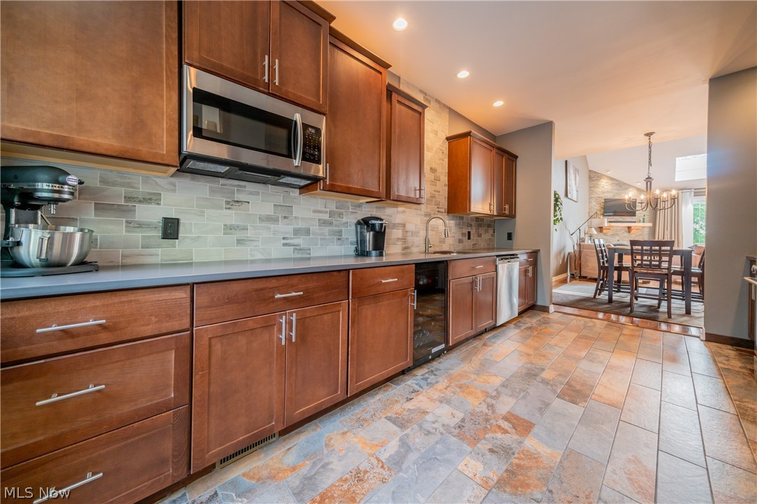 Emerald View Condominium - Residential