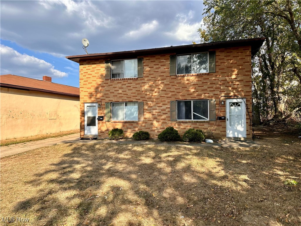 Investment opportunity! Both sides rented out with lease contracts. Building is solid. Front door opens to stairs and living room. Walking through the hallway is the utility room on one side, then arriving at the kitchen and the eating area with sliders to the rear. The other unit is reversed. There is plenty of concrete surface to park behind the building. Location is a quick hop to the 77.