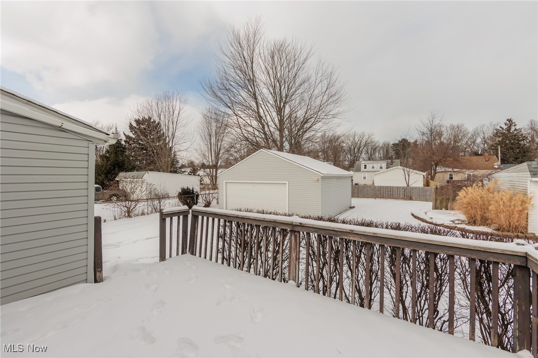 23492 Clifford Drive, North Olmsted, Ohio image 39