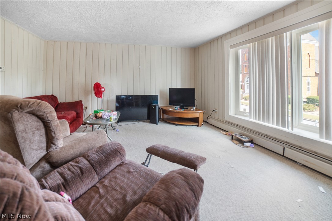 Lucas - Commercial Sale