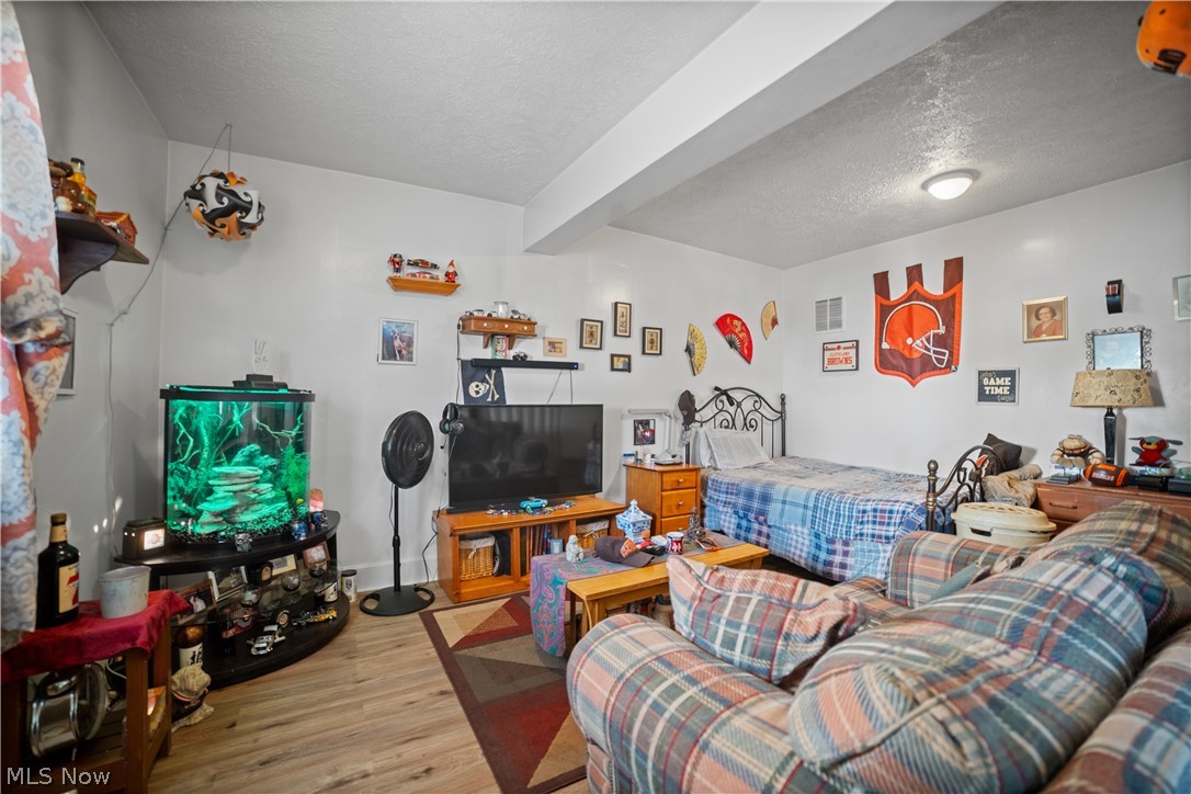 Lucas - Commercial Sale