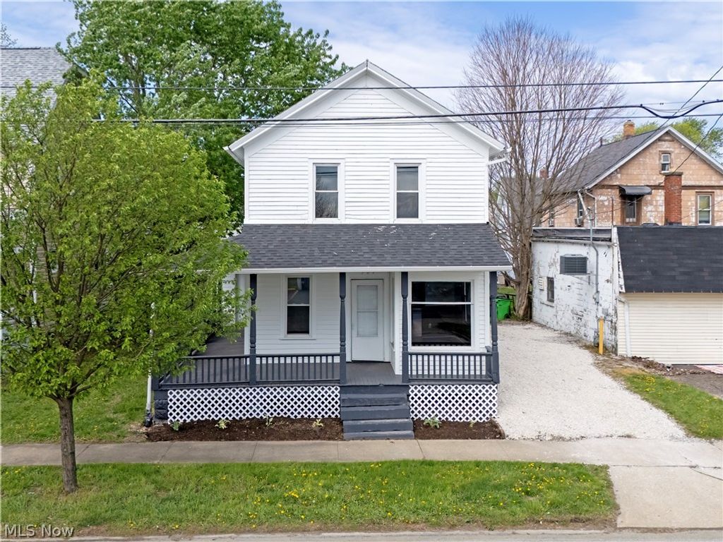 Photo of 307 S Main Street, Orrville, OH 44667 (MLS # 5204584)
