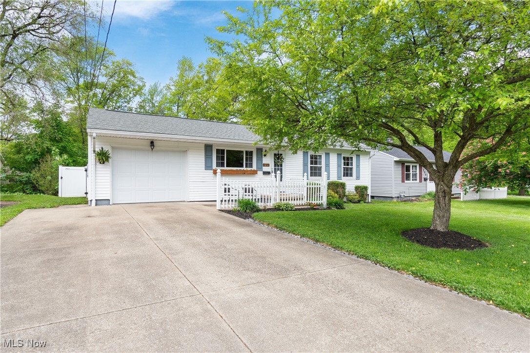 215 Parkway Boulevard, Alliance, Ohio image 1