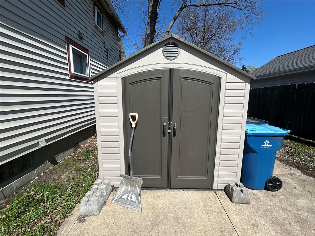 709 River Street, Grand River, Ohio image 3