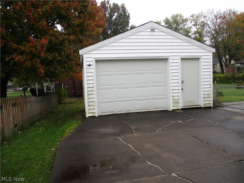 Ernest H Johnson - Residential