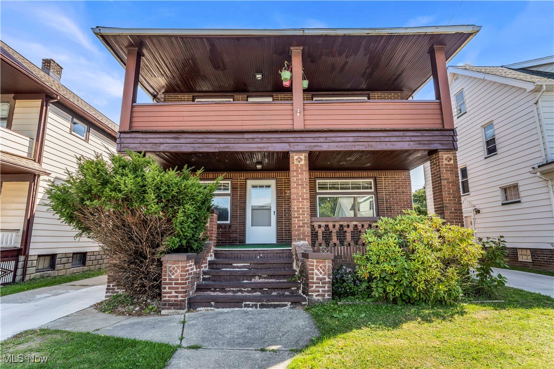 4929 (4931) E 109th St | DN, Garfield Heights - Spacious 2-bed 1-bath multi-family home! //
$ 1,050 rent / $ 1,050 deposit //
$55 application fee per adult //
1-2 pets OK in this unit. After application pre-approval, a PetScreening is required for any animals to proceed with one of our properties; a PetScreening affidavit is still required if you have no pets. (Some breed restrictions apply per HUD guidelines). //
NO SMOKING //
1 time $169 non-refundable set up fee paid at lease signing //
$35/month required resident benefit package; can include personal property/liability insurance for an additional $10/month for $45/month total. //
** ** CMHA OK - 2 bdrm voucher; must be prepared with reservation fee to hold the property and moving packet. ** ** //
After application Pre-Approval 1 applicant per household application is required to fill out a PetScreening application, before being about to proceed with placing a Reservation Fee for one of our properties. You will receive a pre-approval for your application and in order to proceed, the PetScreening is required. Even if you have NO pets - this application must be filled out. One time, non-refundable pet fee of $250-600 per animal applies to all pets & must be paid before or when you pay your first month rent. (No fee for qualified assistance animals). //
Our application is processed through secure site: Findigs, and they require ID and income verification. Without this, your application will not be processed. They offer 24/7 chat support on their application directly if you have any questions. //
BEDROOMS:2 //
BATHROOMS:1 //
APPLIANCES PROVIDED: Fridge and stove //
UTILITIES / RESIDENT RESPONSIBILITY: Resident pays gas and electric and is responsible for snow removal. //
Serious inquiries only.