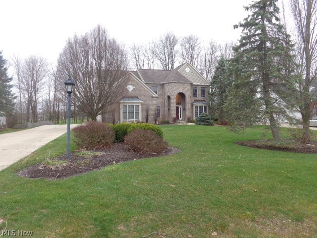 Photo of 1158 Fireside Trail, Broadview Heights, OH 44147 (MLS # 5196616)