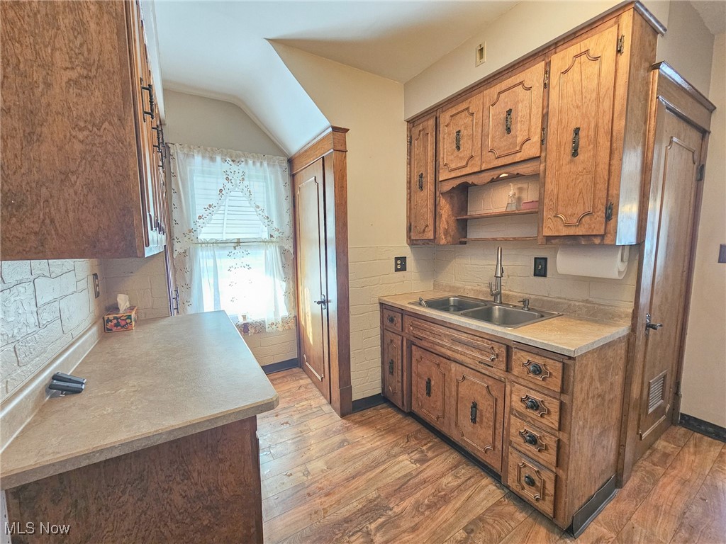 East Youngstown Land & Improve - Residential