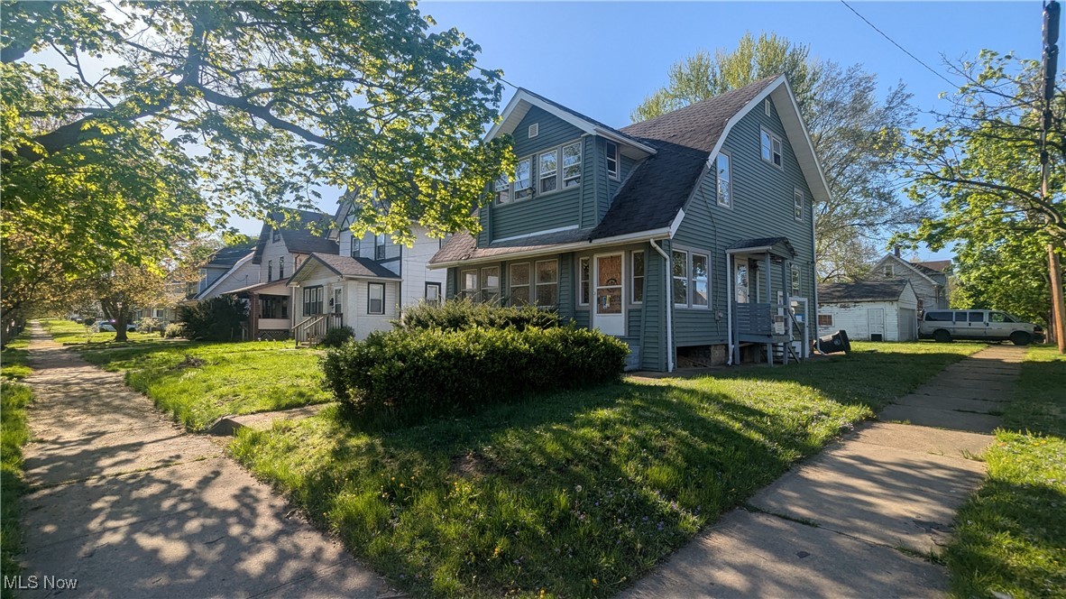 Opportunity Awaits! Situated in a convenient neighborhood close to local amenities, this property offers two separate living units. Though it could use some TLC and updating, it provides the ideal blank slate for customization to suit your vision.
Whether you're looking to create a cozy personal residence, a profitable rental investment, or both, this duplex delivers flexibility. Live in one unit while renting the other, or lease both for steady income. Originally a single-family home, the layout allows for an easy conversion back, offering even more options for future use.
Don’t miss the chance to transform this space into something truly special.