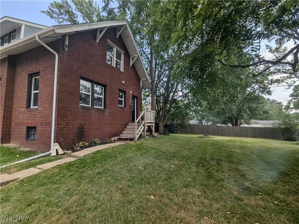 Photo 19 of 22 of 161 Woodside Avenue NE house