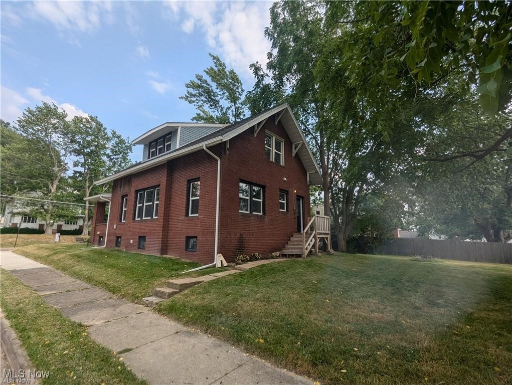 Photo 21 of 22 of 161 Woodside Avenue NE house