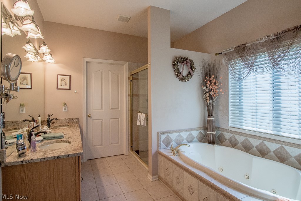 Eagles Club Quail Hol Condo Ph - Residential